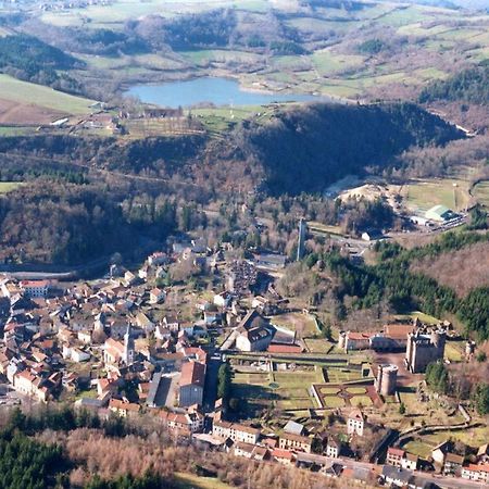 Les Negociants Hotell Pontgibaud Exteriör bild